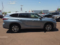 2023 Toyota Highlander XLE AWD