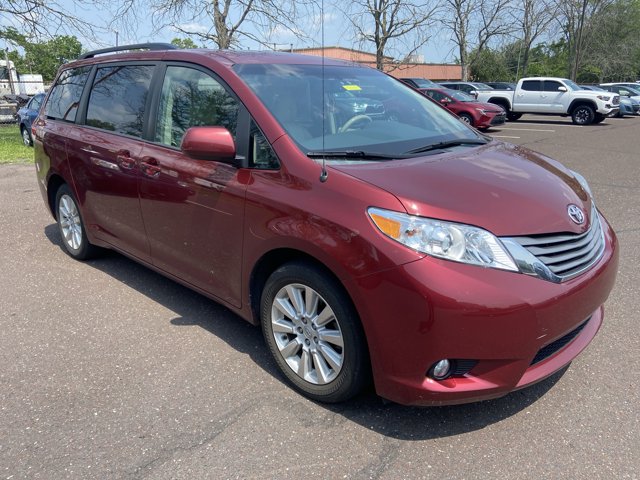 2014 Toyota Sienna XLE AWD