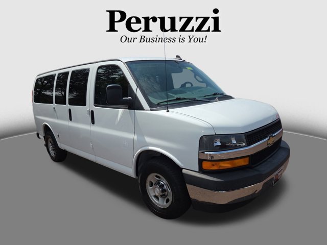 2017 Chevrolet Express Passenger LT RWD