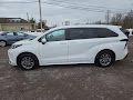2024 Toyota Sienna LE FWD