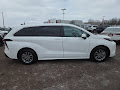 2024 Toyota Sienna LE FWD