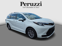 2025 Toyota Sienna LE AWD