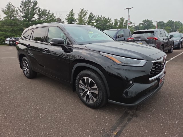 2022 Toyota Highlander XLE AWD