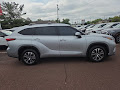 2022 Toyota Highlander Hybrid XLE AWD