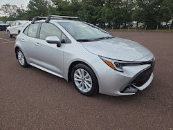 2025 Toyota Corolla Hatchback SE FWD