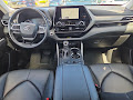 2024 Toyota Highlander Hybrid XLE AWD