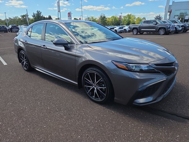 2024 Toyota Camry SE FWD