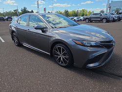 2024 Toyota Camry SE FWD
