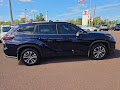 2023 Toyota Highlander XLE FWD